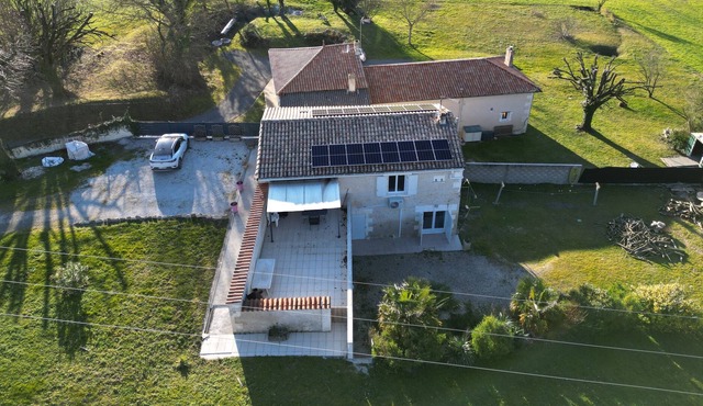 Pretty stone house of 160 m2 in a quiet area