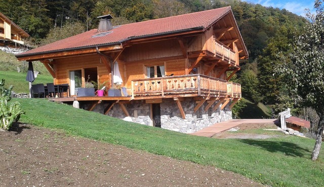 pretty studio in calm cottage