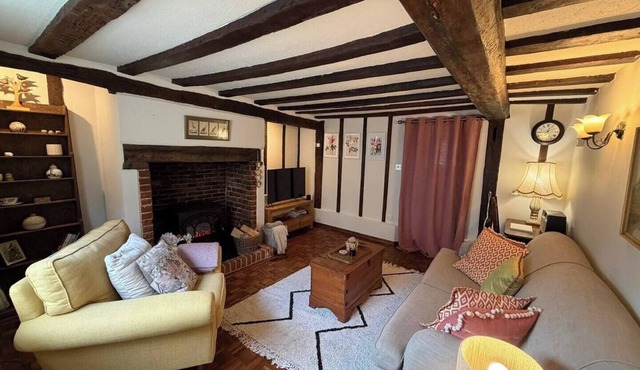 Pretty town cottage in Harleston, Norfolk. Pet friendly.