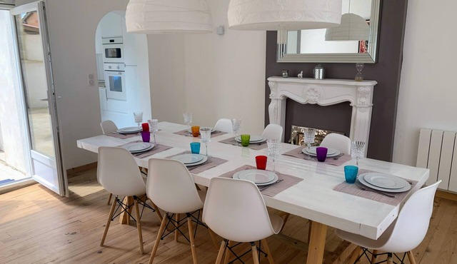 Pretty townhouse in the heart of the village