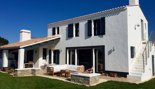 Pretty Villa in Old 8/10 people near beach