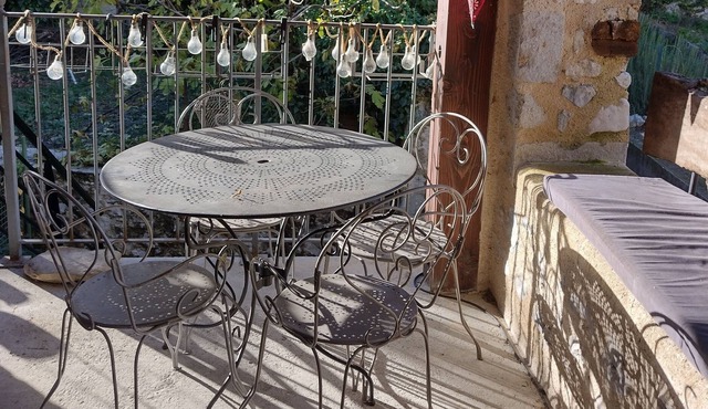 Pretty village house in Drôme Provencale (4/6 people)