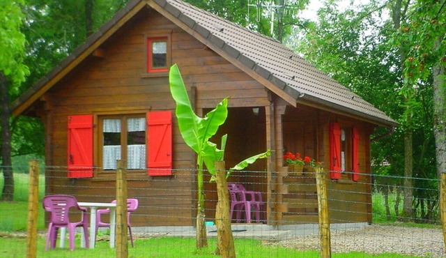 Pretty wooden Jura chalet for 2 people