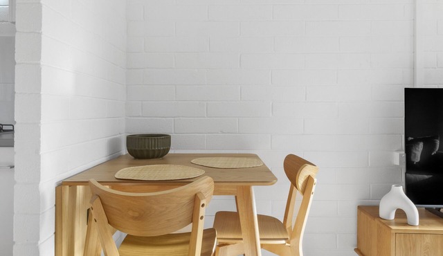 Prickly Pear Stays - Plympton