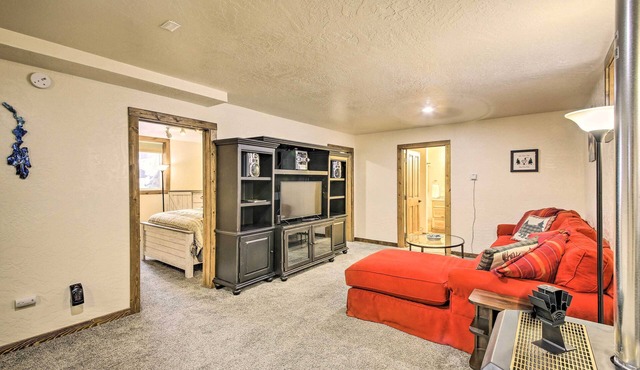 Priest Lake Apartment Near Hiking Trails!