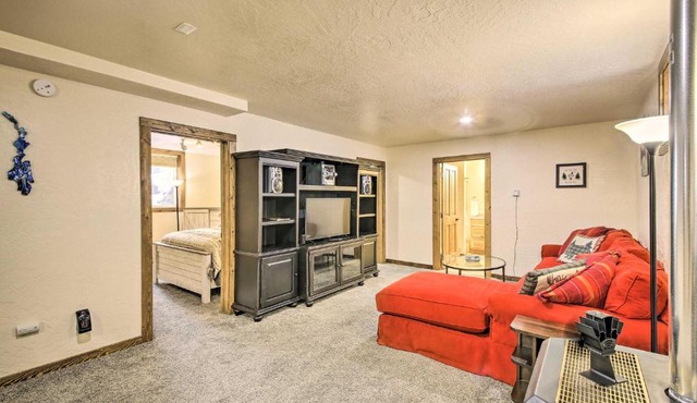 Priest Lake Apartment Near Hiking Trails!