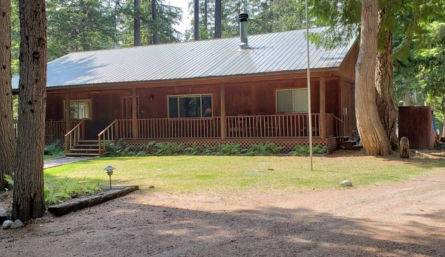 Priest Lake Cavanaugh Bay Cabin