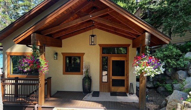 Priest Lake Sherwood Beach Lakefront Cabin