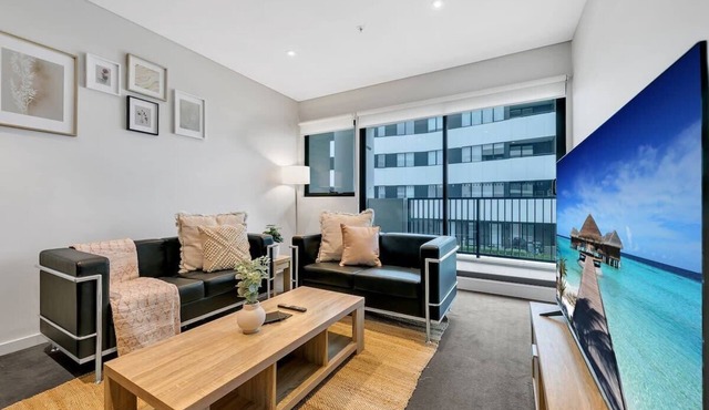 Prime 1BR Apt. in Williams Landing w/parking