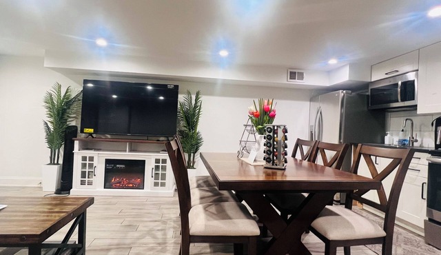 ⭐️Prime Area💥Park & Walk to Sites ⭐️ Sleeps 6 ⭐️ 2-Baths ✔️