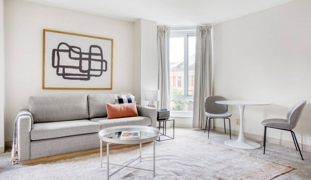 Prime Back Bay 2BR/2B steps from Prudential Center, by Blueground