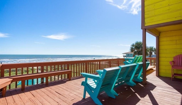 Prime Beachfront Home.Close to All Galveston Has to Offer!