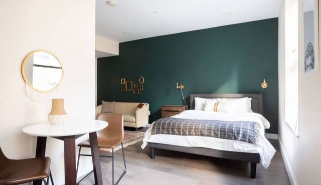 Prime Boston Fidi L-Shaped Studio