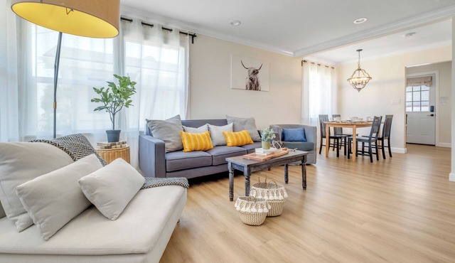 Prime Central LA Home DTLA, K-town, J-town & Attractions Nearby