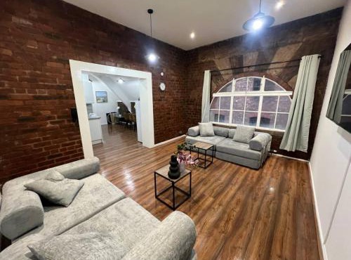 Prime City Apt with Parking - Steps to Bars & Trains