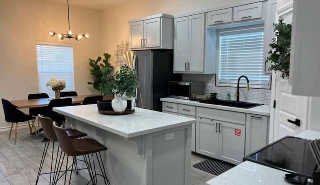 Prime Clean Trendy Retreat