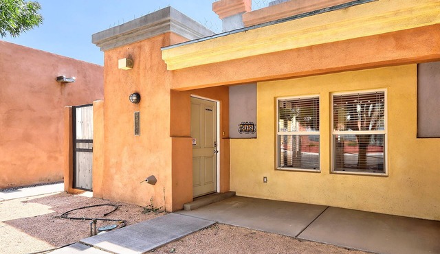 Prime Downtown location, steps to zoo, grocery, Century Rio 14, restaurants