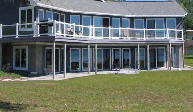Prime Elk Lake Piece of Heaven ~ Sandy Beach ~ Includes Kayaks And A Paddle Boat