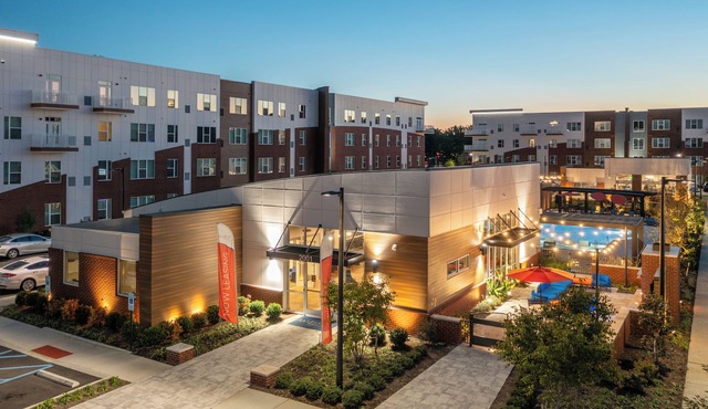 Prime Hampton Stay at Ellipse Urban: Near Shopping, Dining and Entertainment