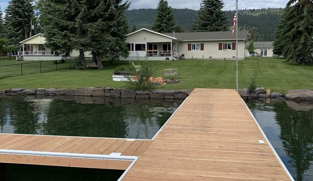 Prime Lakefront home w/guest house - extra charge, dock, firepit, large yard