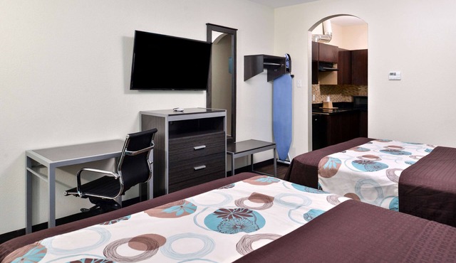 Prime Location! 2 Great Units! Close to George Bush Intercontinental Airport!