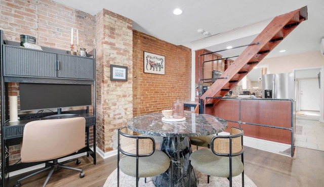 Prime Location! 2BR/2BA rowhouse steps from Ravens Stadium & Camden Yards.
