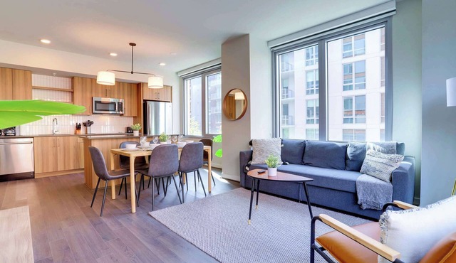 Prime Location Apt | Steps from Metro | Gym