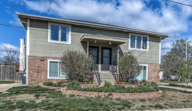 Prime Location Duplex - Steps away from Park and Bob Kerrey Pedestrian Bridge.
