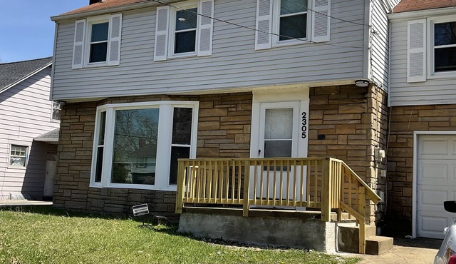 Prime location:Downtown/Campus