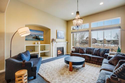 Prime Location EV Outlet Pets Ok - Sleeps 14