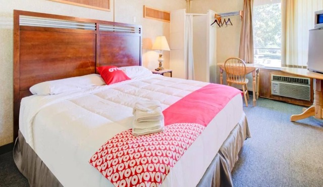 Prime Location! Free Parking Onsite, Close to Oklahoma Botanical Garden