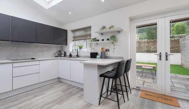 Prime Location, Modern 2BR House