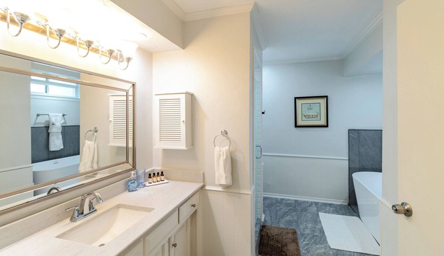 Prime Location in Plano Peaceful 3BR/2BA Near Shopping & Dining