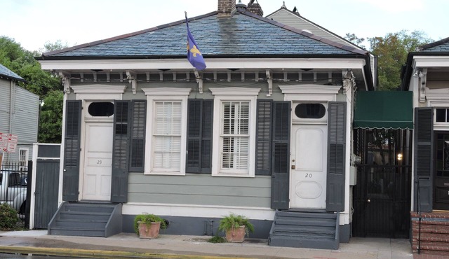 Prime Location just steps from the French Quarter & 3 Blocks to Bourbon St,