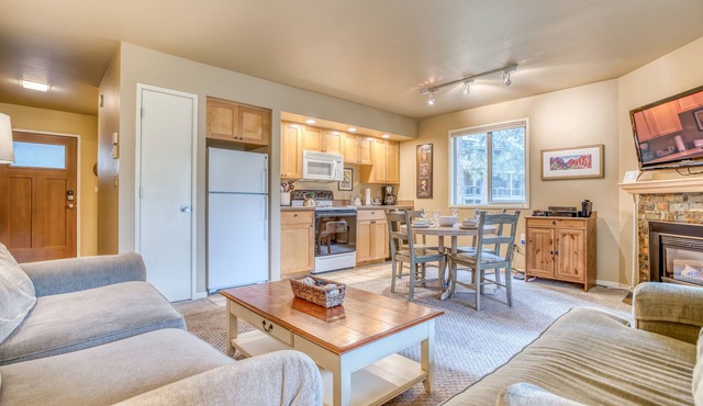 Prime Location Lower-Level Condo with Mt. Bachelor Village Hot Tubs and Pool