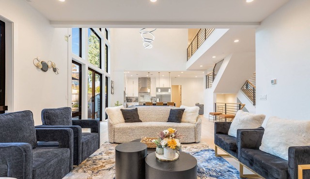 Prime Location Luxury: Brand New 5BR Spacious Retreat in Bellevue!