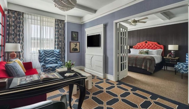 Prime Location! Minutes from John Brown House Museum, 4 Spacious Suites!