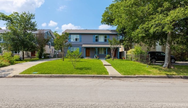 Prime Location! Near Downtown!