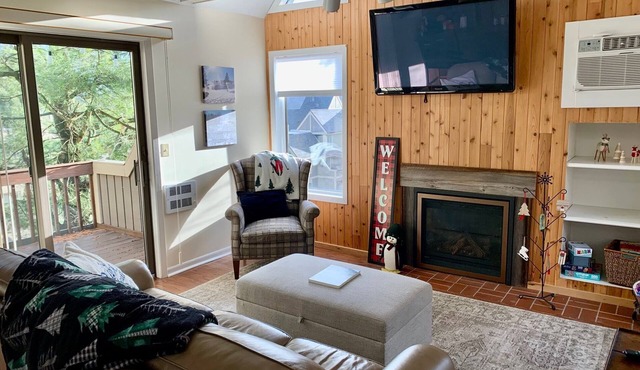 Prime Location! Ski In/Out. Next to Ski Lift#8, Main Lodge, SugarShack&SportsBar