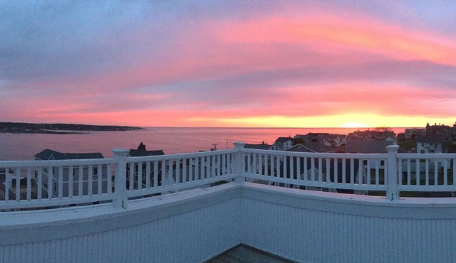 Prime Location, Sleeps 19 with Stunning Views. Ask about annex with +6 guests.