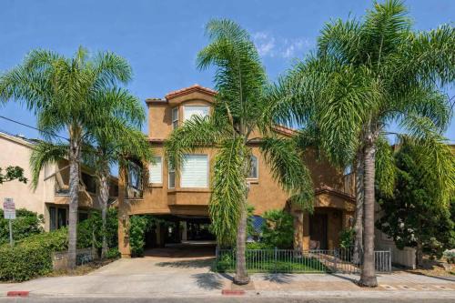 Prime Location Spacious townhome