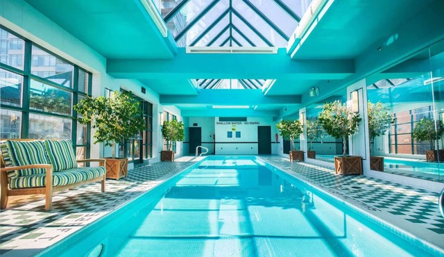 Prime Location: Upscale Haven in Yorkville District, Close to Attractions