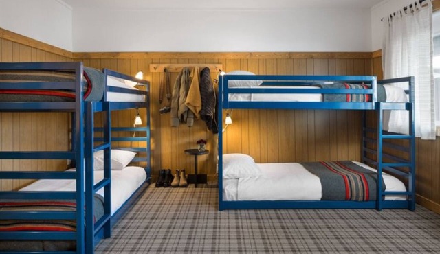 Prime Location! Walk to Restaurants, Jackson Hole Rodeo w/Pool & Parking!