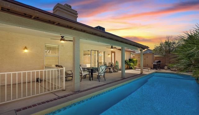 Prime Location With Pool Just 3-mins From Westgate Entertainment!