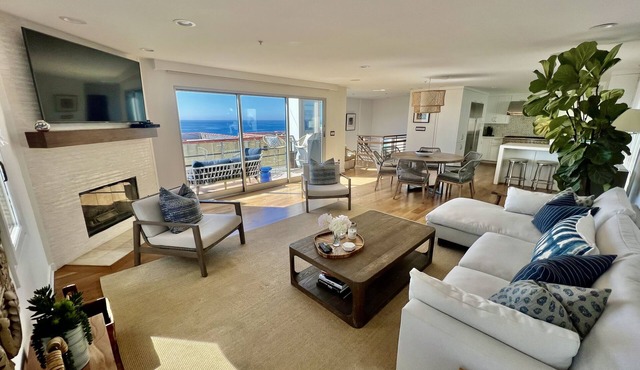 Prime Manhattan Beach Location~Blocks to Beach~Panoramic View~WORLD CUP READY