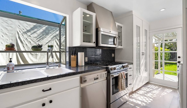 Prime Mar Vista location, 10 mins To The Beach