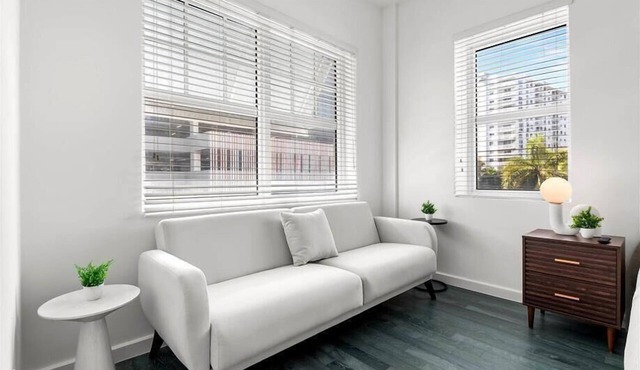 Prime Miami Queen Studio | nr Lincoln Road & Miami Beach