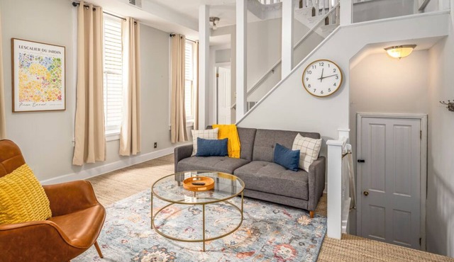 Prime Mt Adams+Lux Beds+Sleeps 6ppl+Deck Views+Smart TVs+Spacious Living Rooms