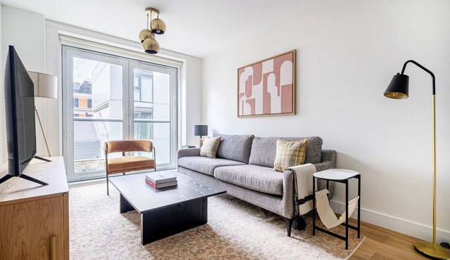 Prime Oldstreet decent 2BR & 2 Bath Rooms nr. Shoreditch, by Blueground