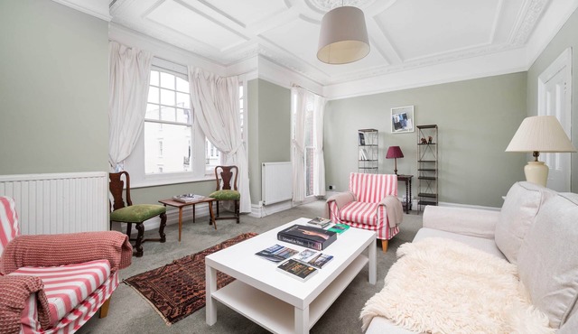 Prime Parsons Green 5 Bed House